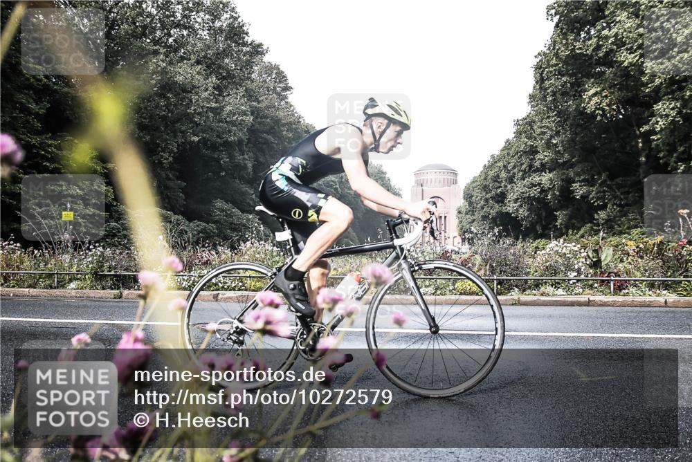 13.09.2026 - Stadtparktriathlon H.Heesch http://msf.ph/oto/10272579 13.09.2026 10:41:01 Radfahren 476, 560 meine-sportfotos.de