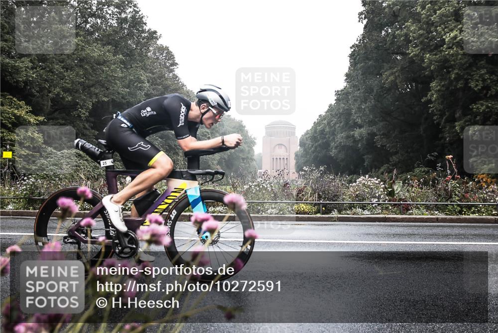 13.09.2026 - Stadtparktriathlon H.Heesch http://msf.ph/oto/10272591 13.09.2026 09:12:52 Radfahren 25, 43, 96, 121, 171 meine-sportfotos.de