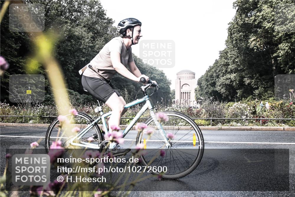13.09.2026 - Stadtparktriathlon H.Heesch http://msf.ph/oto/10272600 13.09.2026 10:41:22 Radfahren 366, 401, 531 meine-sportfotos.de