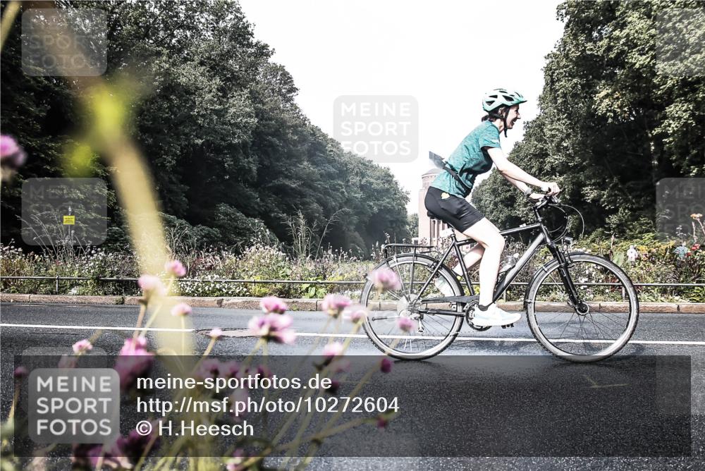 13.09.2026 - Stadtparktriathlon H.Heesch http://msf.ph/oto/10272604 13.09.2026 10:41:23 Radfahren 366, 401, 531 meine-sportfotos.de