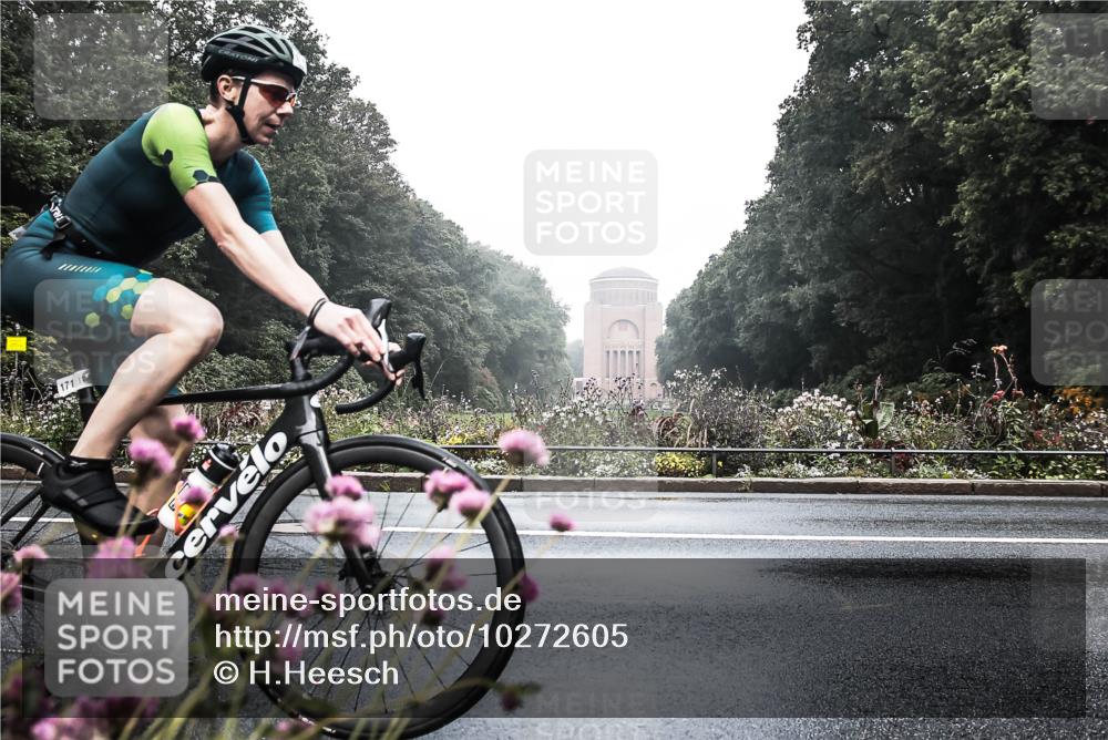 13.09.2026 - Stadtparktriathlon H.Heesch http://msf.ph/oto/10272605 13.09.2026 09:12:55 Radfahren 25, 43, 96, 121, 171, 175 meine-sportfotos.de