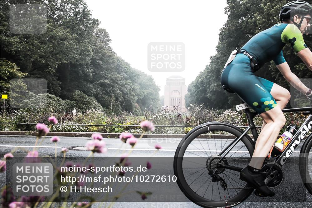 13.09.2026 - Stadtparktriathlon H.Heesch http://msf.ph/oto/10272610 13.09.2026 09:12:55 Radfahren 25, 43, 96, 121, 171, 175 meine-sportfotos.de