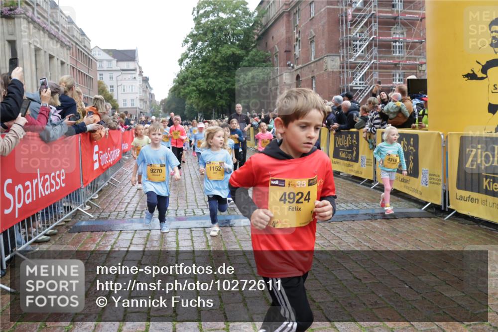 13.09.2026 - Kiel Lauf Yannick Fuchs http://msf.ph/oto/10272611 13.09.2026 08:35:25 Ziel 192, 434, 865, 1148, 1216, 1308, 1691, 2207, 2495, 2582, 2652, 2715, 3144, 3160, 4381, 4418, 4695, 4990, 5090, 5581, 5583, 5607, 5880, 6037, 6617, 6708, 6833, 7126, 7133, 7628, 8009, 8336, 8340, 8369, 8451, 8815, 8984, 9159, 9228, 9950, 10081, 10588, 10958, 11307, 11375, 11844, 230, 242, 530, 717, 729, 756, 782, 809, 1010, 1116, 1269, 1764, 1918, 2005, 2071, 2643, 2715, 2736, 2774, 2917, 2987, 4696, 5042, 5066, 5076, 5091, 5416, 6503, 6505, 6595, 165 meine-sportfotos.de