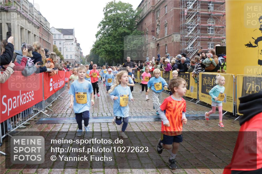13.09.2026 - Kiel Lauf Yannick Fuchs http://msf.ph/oto/10272623 13.09.2026 08:35:25 Ziel 192, 434, 865, 1148, 1216, 1308, 1691, 2207, 2495, 2582, 2652, 2715, 3144, 3160, 4381, 4418, 4695, 4990, 5090, 5581, 5583, 5607, 5880, 6037, 6617, 6708, 6833, 7126, 7133, 7628, 8009, 8336, 8340, 8369, 8451, 8815, 8984, 9159, 9228, 9950, 10081, 10588, 10958, 11307, 11375, 11844, 230, 242, 530, 717, 729, 756, 782, 809, 1010, 1116, 1269, 1764, 1918, 2005, 2071, 2643, 2715, 2736, 2774, 2917, 2987, 4696, 5042, 5066, 5076, 5091, 5416, 6503, 6505, 6595, 165 meine-sportfotos.de