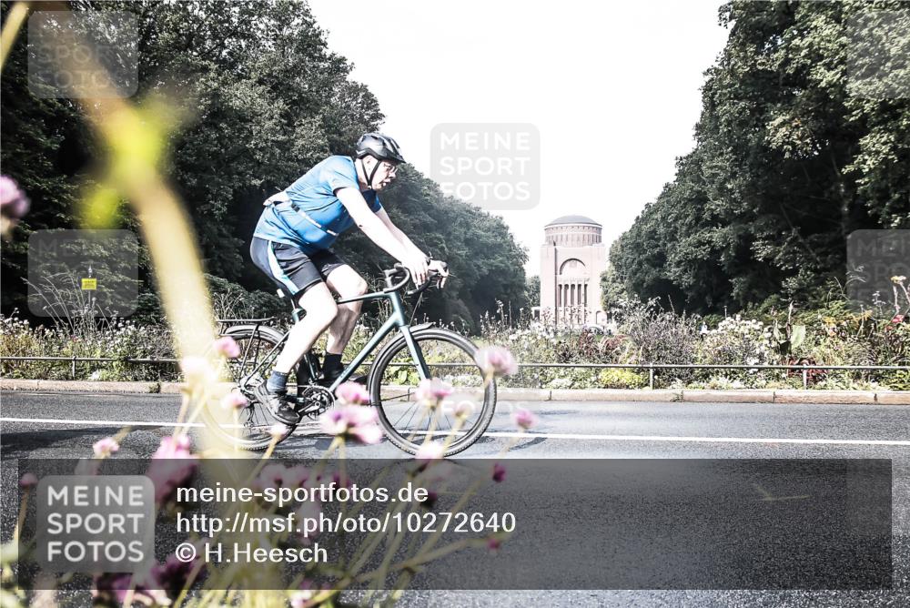 13.09.2026 - Stadtparktriathlon H.Heesch http://msf.ph/oto/10272640 13.09.2026 10:41:41 Radfahren 368, 431, 478, 554, 586 meine-sportfotos.de