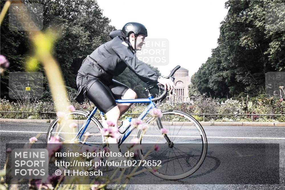 13.09.2026 - Stadtparktriathlon H.Heesch http://msf.ph/oto/10272652 13.09.2026 10:41:42 Radfahren 431, 478, 554, 586 meine-sportfotos.de