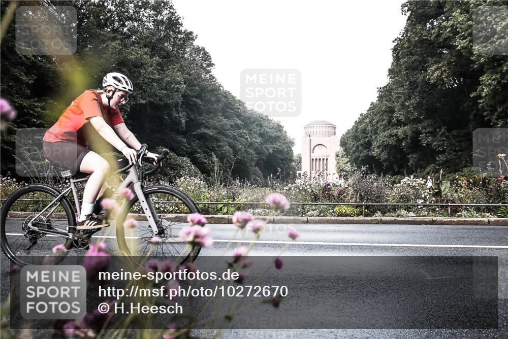 13.09.2026 - Stadtparktriathlon H.Heesch http://msf.ph/oto/10272670 13.09.2026 10:41:54 Radfahren 283, 562 meine-sportfotos.de