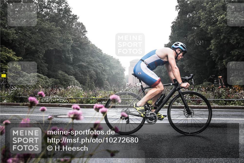 13.09.2026 - Stadtparktriathlon H.Heesch http://msf.ph/oto/10272680 13.09.2026 09:13:31 Radfahren 20, 32, 92, 141 meine-sportfotos.de
