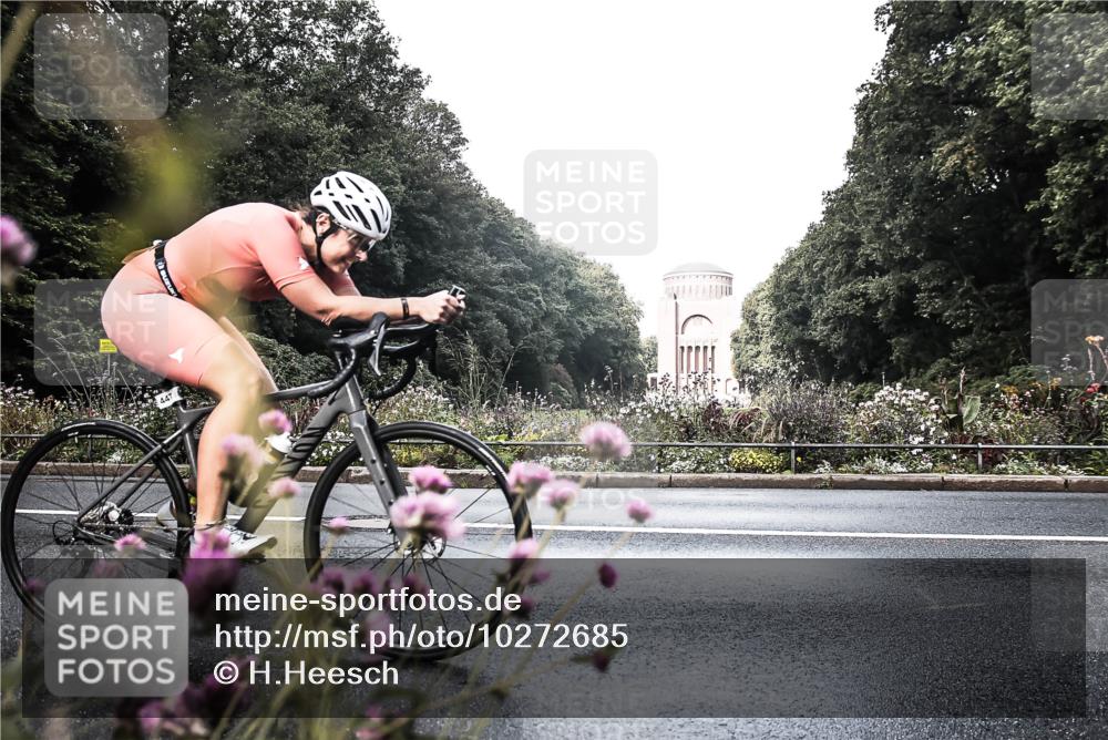 13.09.2026 - Stadtparktriathlon H.Heesch http://msf.ph/oto/10272685 13.09.2026 10:42:06 Radfahren 421, 447 meine-sportfotos.de