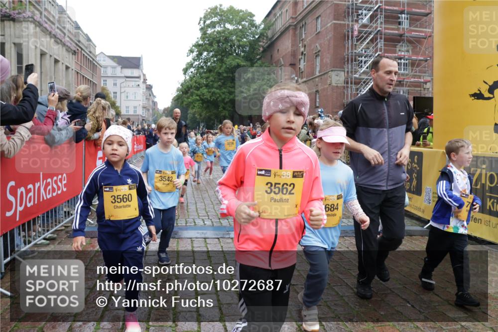 13.09.2026 - Kiel Lauf Yannick Fuchs http://msf.ph/oto/10272687 13.09.2026 08:35:28 Ziel 434, 865, 1216, 1308, 1691, 2207, 2495, 2582, 2652, 3144, 3160, 4381, 4418, 4695, 4990, 5090, 5583, 5607, 5880, 6708, 6833, 7628, 8009, 8336, 8340, 8369, 8451, 8539, 8815, 8988, 9009, 9228, 9950, 10081, 10858, 10958, 11247, 11307, 11375, 11844, 11918, 192, 230, 242, 530, 717, 729, 756, 782, 809, 1010, 1116, 1148, 1269, 1764, 1918, 2005, 2071, 2495, 2643, 2715, 2736, 2774, 2917, 2987, 4696, 5042, 5066, 5076, 5091, 5416, 5581, 6503, 6505, 6595, 165 meine-sportfotos.de