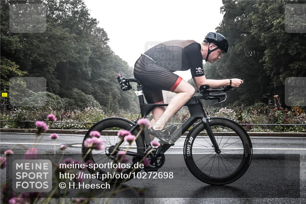 13.09.2026 - Stadtparktriathlon H.Heesch http://msf.ph/oto/10272698 13.09.2026 09:13:37 Radfahren 10, 30, 82, 92, 138 meine-sportfotos.de