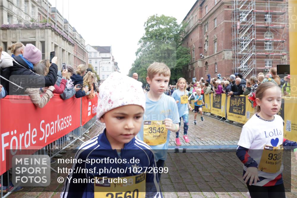 13.09.2026 - Kiel Lauf Yannick Fuchs http://msf.ph/oto/10272699 13.09.2026 08:35:29 Ziel 434, 865, 1216, 1308, 1691, 2207, 2582, 2652, 3144, 3160, 4381, 4418, 4695, 4990, 5090, 5583, 5607, 5880, 6708, 6833, 7628, 8009, 8336, 8340, 8369, 8451, 8539, 8815, 8988, 9009, 9228, 9950, 10081, 10294, 10858, 10958, 11247, 11307, 11375, 11844, 11918, 12505, 192, 230, 242, 717, 729, 756, 782, 809, 1010, 1116, 1148, 1269, 1764, 1918, 2005, 2071, 2495, 2643, 2715, 2736, 2774, 2917, 2987, 4696, 5042, 5066, 5076, 5091, 5416, 5581, 6503, 6505, 6595, 165 meine-sportfotos.de