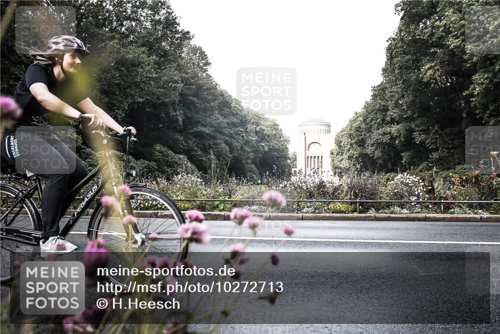 13.09.2026 - Stadtparktriathlon H.Heesch http://msf.ph/oto/10272713 13.09.2026 10:42:21 Radfahren 307, 371 meine-sportfotos.de