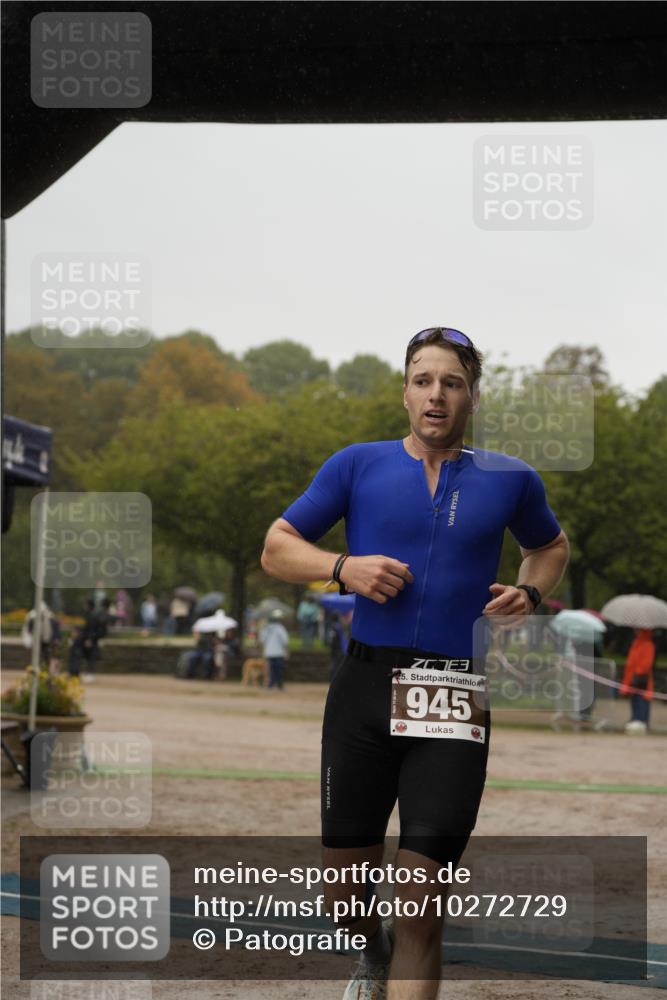 13.09.2026 - Stadtparktriathlon Patografie http://msf.ph/oto/10272729 13.09.2026 12:41:28 Ziel 886, 945 meine-sportfotos.de