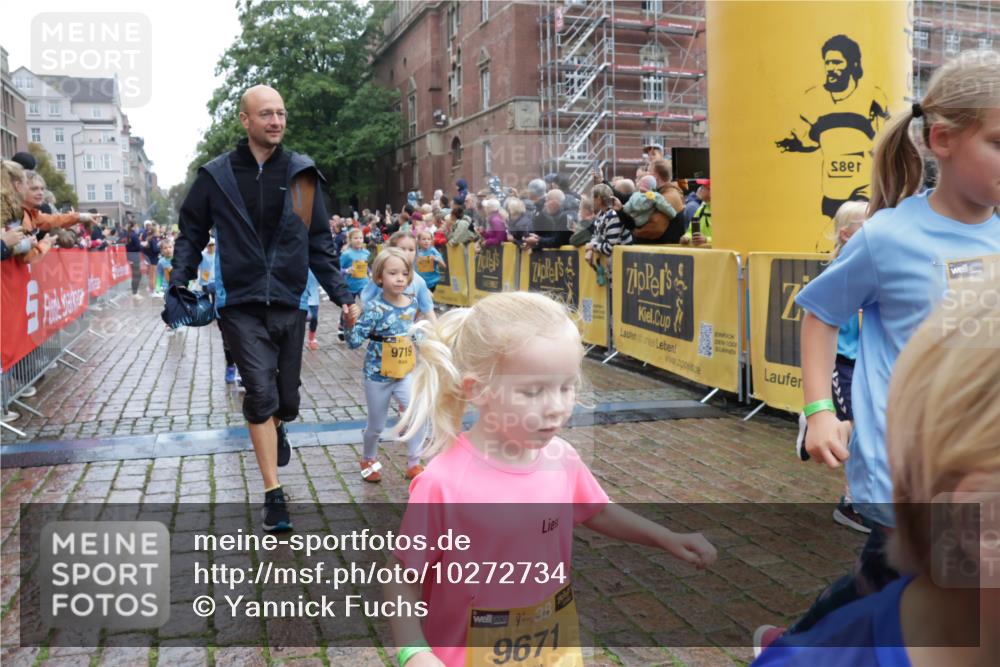 13.09.2026 - Kiel Lauf Yannick Fuchs http://msf.ph/oto/10272734 13.09.2026 08:35:31 Ziel 434, 865, 1216, 1308, 1691, 2018, 2207, 2582, 2619, 2652, 3144, 3160, 3556, 4030, 4381, 4418, 4990, 5090, 5583, 5880, 6833, 7628, 8009, 8340, 8539, 8815, 8823, 8988, 9009, 9228, 9950, 10081, 10294, 10858, 10958, 11247, 11307, 11375, 11844, 11918, 12505, 192, 230, 242, 717, 756, 782, 809, 1010, 1116, 1148, 1269, 1764, 2005, 2071, 2495, 2582, 2643, 2715, 2736, 2774, 2917, 2987, 4418, 4695, 4696, 4990, 5066, 5076, 5091, 5416, 5581, 6503, 6595, 165 meine-sportfotos.de