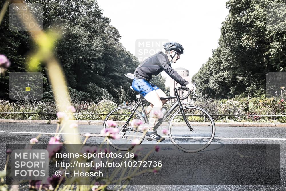 13.09.2026 - Stadtparktriathlon H.Heesch http://msf.ph/oto/10272736 13.09.2026 10:42:49 Radfahren 481 meine-sportfotos.de