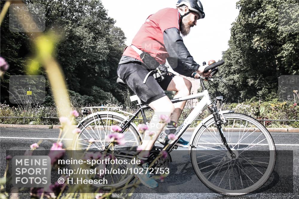 13.09.2026 - Stadtparktriathlon H.Heesch http://msf.ph/oto/10272753 13.09.2026 10:42:56 Radfahren 276, 380, 444, 542 meine-sportfotos.de
