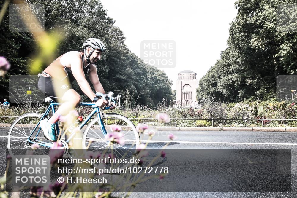 13.09.2026 - Stadtparktriathlon H.Heesch http://msf.ph/oto/10272778 13.09.2026 10:43:03 Radfahren 364, 437, 578 meine-sportfotos.de