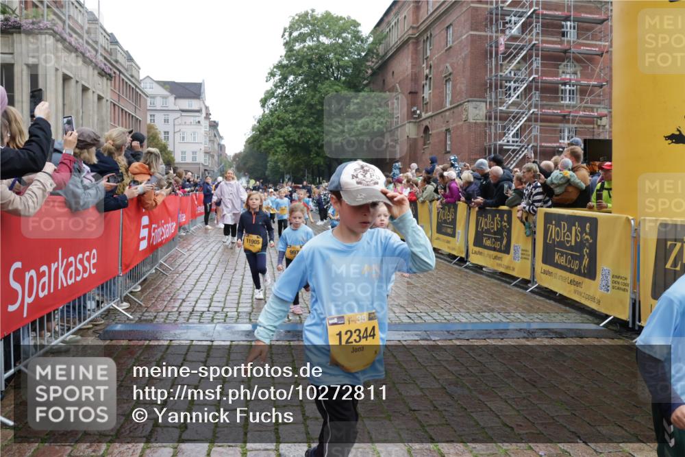 13.09.2026 - Kiel Lauf Yannick Fuchs http://msf.ph/oto/10272811 13.09.2026 08:35:35 Ziel 165, 705, 865, 1152, 1216, 1308, 1691, 2018, 2619, 2652, 2684, 3144, 3160, 3556, 3560, 4030, 4319, 4381, 4924, 5090, 5245, 5343, 5853, 6833, 7628, 8009, 8301, 8340, 8539, 8556, 8815, 8823, 8988, 9009, 9228, 9270, 9950, 10294, 10727, 10858, 10958, 11247, 11307, 11375, 11844, 11918, 12505, 192, 230, 242, 434, 717, 756, 782, 809, 1116, 1148, 1269, 1691, 1764, 2005, 2071, 2207, 2495, 2582, 2652, 2715, 2736, 2774, 2917, 2987, 4418, 4695, 4696, 4990, 5066, 5076, 5091, 5581, 5583 meine-sportfotos.de