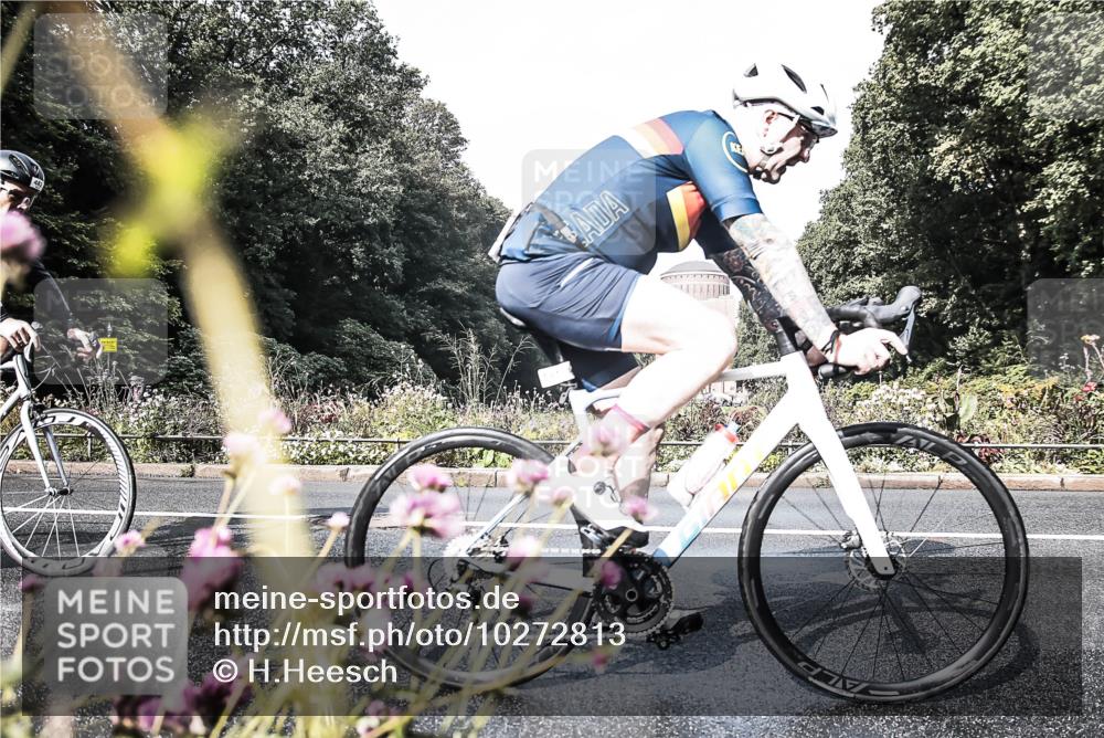 13.09.2026 - Stadtparktriathlon H.Heesch http://msf.ph/oto/10272813 13.09.2026 10:44:04 Radfahren 412, 482, 581 meine-sportfotos.de