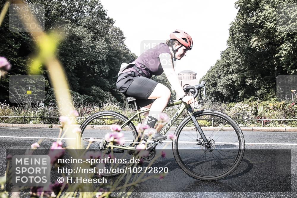 13.09.2026 - Stadtparktriathlon H.Heesch http://msf.ph/oto/10272820 13.09.2026 10:44:08 Radfahren 412, 482, 540 meine-sportfotos.de