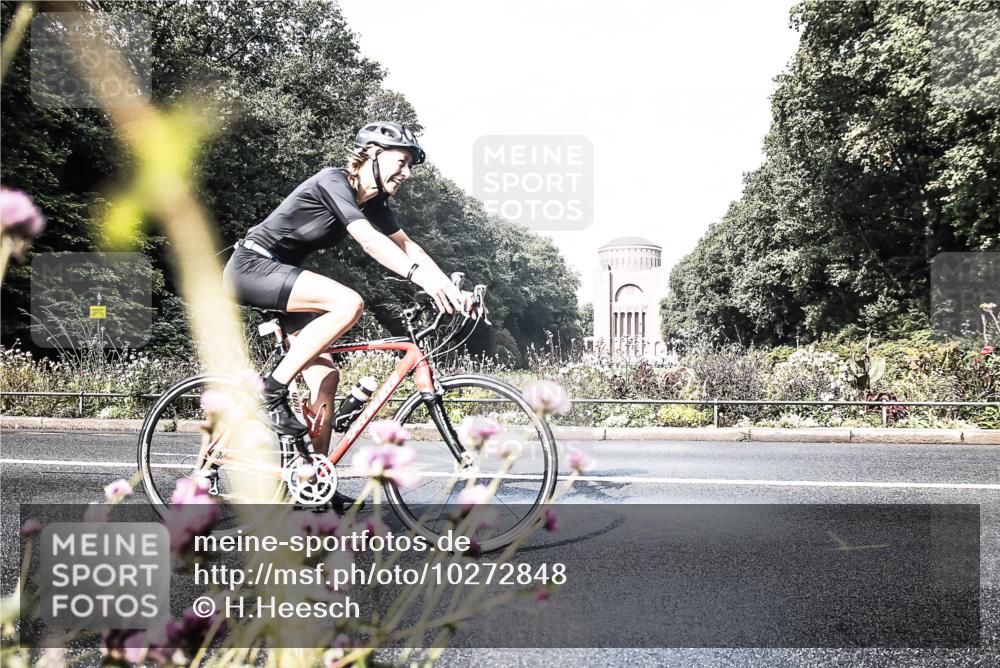 13.09.2026 - Stadtparktriathlon H.Heesch http://msf.ph/oto/10272848 13.09.2026 10:44:36 Radfahren 277, 383, 405, 445, 454 meine-sportfotos.de