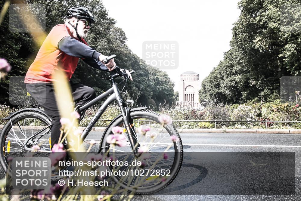 13.09.2026 - Stadtparktriathlon H.Heesch http://msf.ph/oto/10272852 13.09.2026 10:44:39 Radfahren 277, 347, 454, 467, 575 meine-sportfotos.de