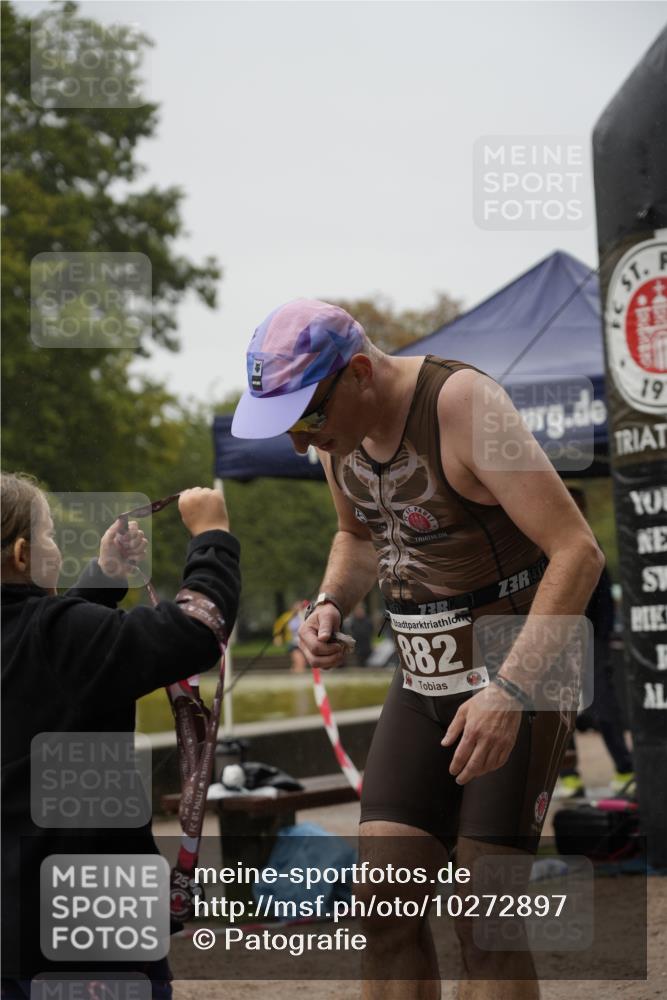 13.09.2026 - Stadtparktriathlon Patografie http://msf.ph/oto/10272897 13.09.2026 12:42:54 Ziel 781, 882 meine-sportfotos.de