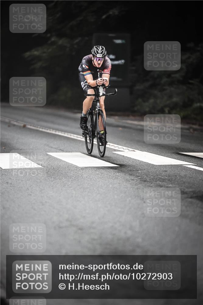 13.09.2026 - Stadtparktriathlon H.Heesch http://msf.ph/oto/10272903 13.09.2026 08:58:24 Radfahren 4, 12, 15, 26, 38, 87, 139 meine-sportfotos.de