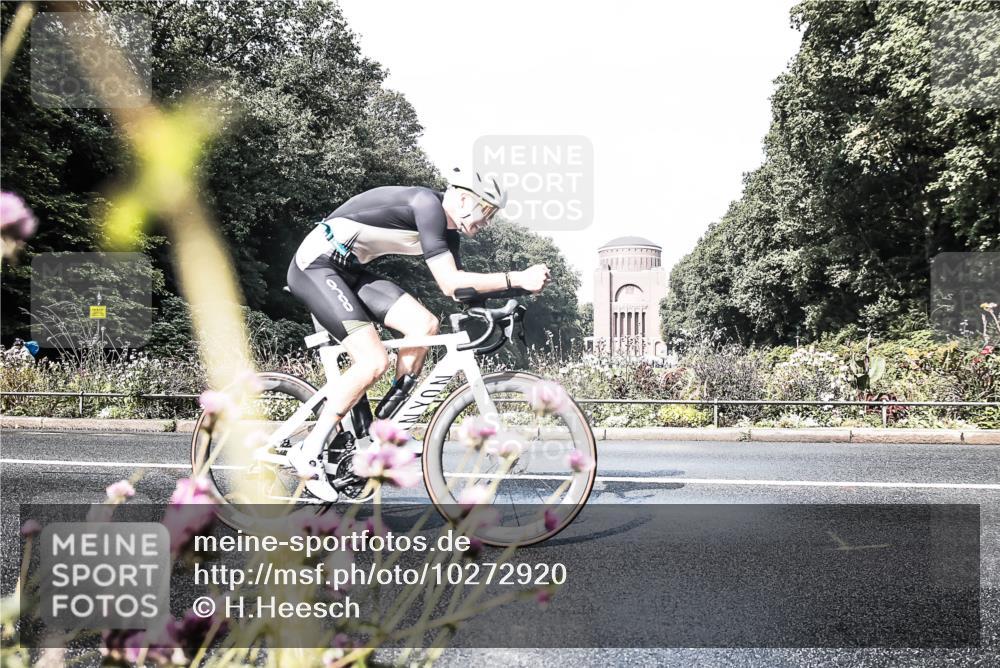 13.09.2026 - Stadtparktriathlon H.Heesch http://msf.ph/oto/10272920 13.09.2026 10:45:08 Radfahren 354, 518, 524, 534, 584 meine-sportfotos.de
