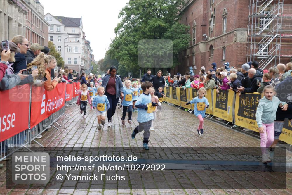13.09.2026 - Kiel Lauf Yannick Fuchs http://msf.ph/oto/10272922 13.09.2026 08:35:43 Ziel 165, 304, 705, 1152, 1240, 1516, 2018, 2619, 2684, 3077, 3236, 3497, 3542, 3556, 3560, 3562, 4030, 4319, 4603, 4924, 5245, 5343, 5853, 6274, 8301, 8357, 8539, 8556, 8823, 9270, 9322, 9383, 9671, 9719, 9978, 10294, 10727, 11801, 11918, 12328, 12344, 12505, 192, 242, 434, 782, 865, 1148, 1216, 1308, 1691, 1764, 2207, 2495, 2582, 2652, 2715, 3144, 3160, 4381, 4418, 4695, 4990, 5090, 5091, 5581, 5583, 6833, 7628, 8009, 8340, 8539, 8815, 8988, 2917, 5066, 10875 meine-sportfotos.de