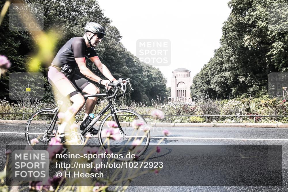 13.09.2026 - Stadtparktriathlon H.Heesch http://msf.ph/oto/10272923 13.09.2026 10:45:10 Radfahren 518, 524, 529, 534, 584 meine-sportfotos.de