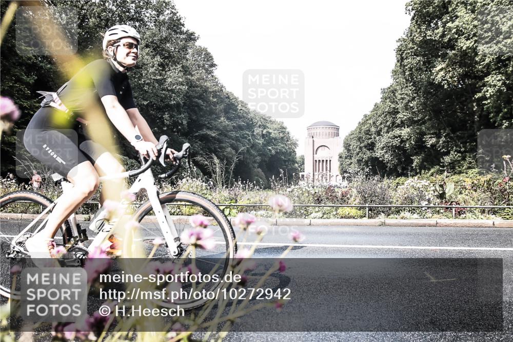 13.09.2026 - Stadtparktriathlon H.Heesch http://msf.ph/oto/10272942 13.09.2026 10:45:18 Radfahren 398, 434, 459, 490, 519 meine-sportfotos.de