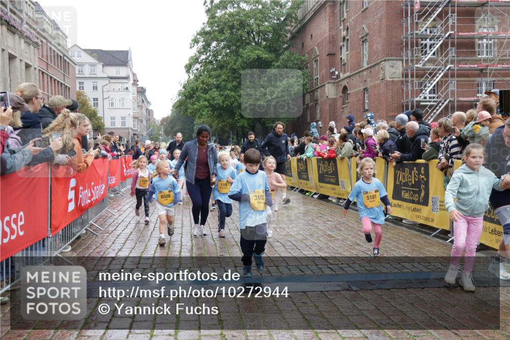 13.09.2026 - Kiel Lauf Yannick Fuchs http://msf.ph/oto/10272944 13.09.2026 08:35:43 Ziel 165, 304, 705, 1152, 1240, 1516, 2018, 2619, 2684, 3077, 3236, 3497, 3542, 3556, 3560, 3562, 4030, 4319, 4603, 4924, 5245, 5343, 5853, 6274, 8301, 8357, 8539, 8556, 8823, 9270, 9322, 9383, 9671, 9719, 9978, 10294, 10727, 11801, 11918, 12328, 12344, 12505, 192, 242, 434, 782, 865, 1148, 1216, 1308, 1691, 1764, 2207, 2495, 2582, 2652, 2715, 3144, 3160, 4381, 4418, 4695, 4990, 5090, 5091, 5581, 5583, 6833, 7628, 8009, 8340, 8539, 8815, 8988, 2917, 5066, 10875 meine-sportfotos.de