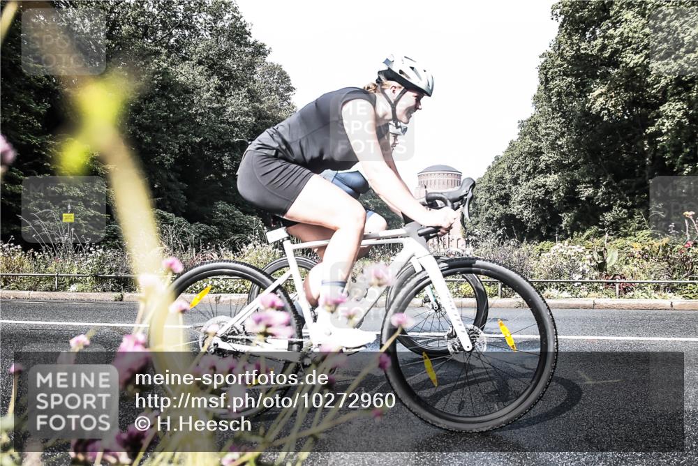13.09.2026 - Stadtparktriathlon H.Heesch http://msf.ph/oto/10272960 13.09.2026 10:45:25 Radfahren 346, 439, 449, 497, 505, 519 meine-sportfotos.de