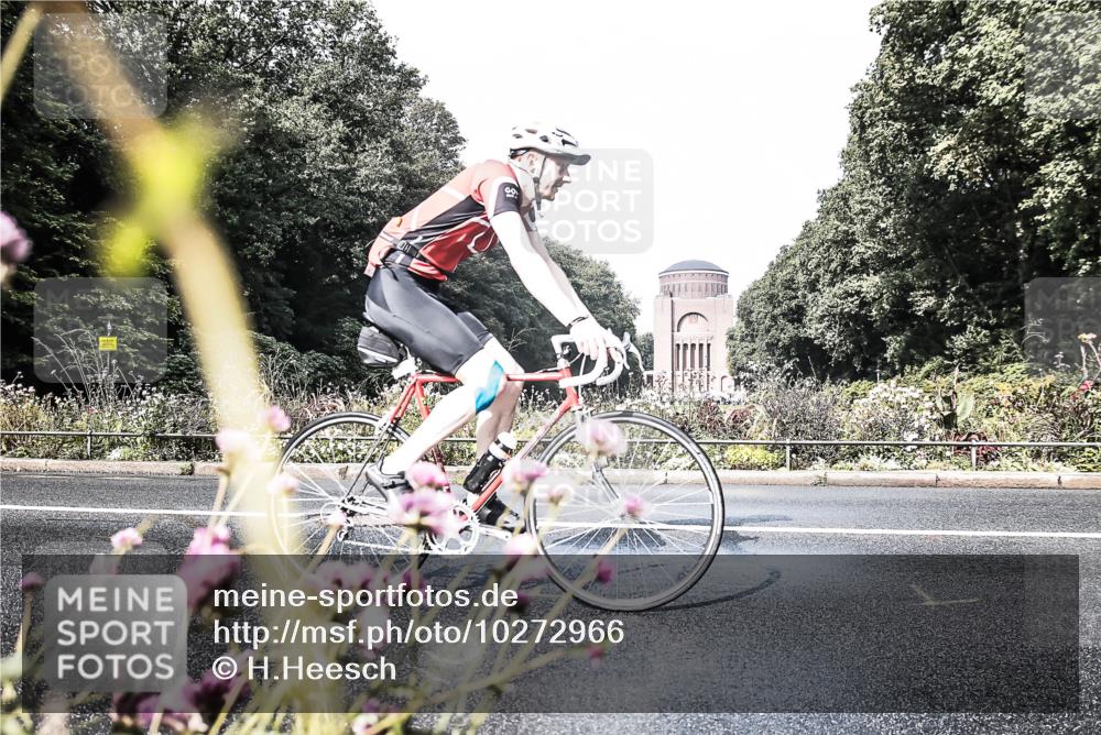 13.09.2026 - Stadtparktriathlon H.Heesch http://msf.ph/oto/10272966 13.09.2026 10:45:28 Radfahren 346, 370, 439, 449, 497, 564 meine-sportfotos.de