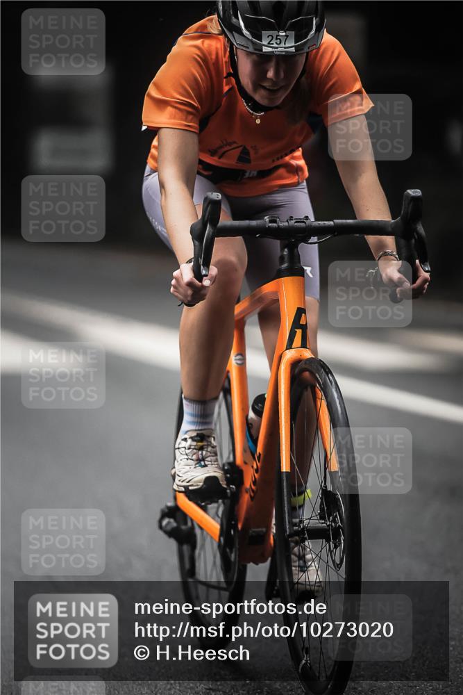 13.09.2026 - Stadtparktriathlon H.Heesch http://msf.ph/oto/10273020 13.09.2026 10:25:58 Radfahren 257, 421 meine-sportfotos.de