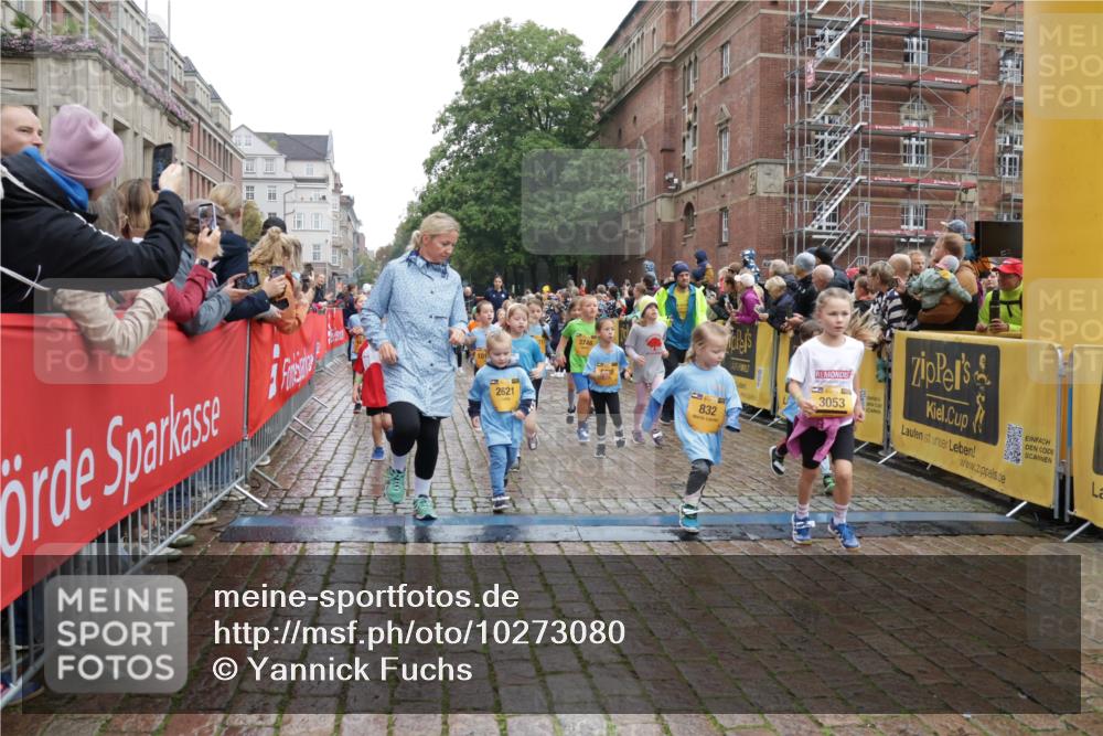 13.09.2026 - Kiel Lauf Yannick Fuchs http://msf.ph/oto/10273080 13.09.2026 08:35:54 Ziel 119, 304, 741, 1516, 1690, 1850, 2618, 2882, 3077, 3100, 3497, 5028, 5181, 5566, 5827, 5949, 6274, 6446, 6508, 8357, 9023, 9383, 9671, 9978, 10922, 11801, 11905, 12205, 12227, 12328, 12344, 12354, 165, 304, 434, 705, 865, 1152, 1216, 1240, 1308, 1516, 1691, 2018, 2207, 2582, 2619, 2652, 2684, 3144, 3160, 3236, 3556, 4030, 4319, 4381, 4418, 4695, 4924, 4990, 5090, 5245, 5343, 5583, 5853, 6833, 7628, 8009, 8301, 8340, 8539, 8815, 8988, 569, 740, 858 meine-sportfotos.de