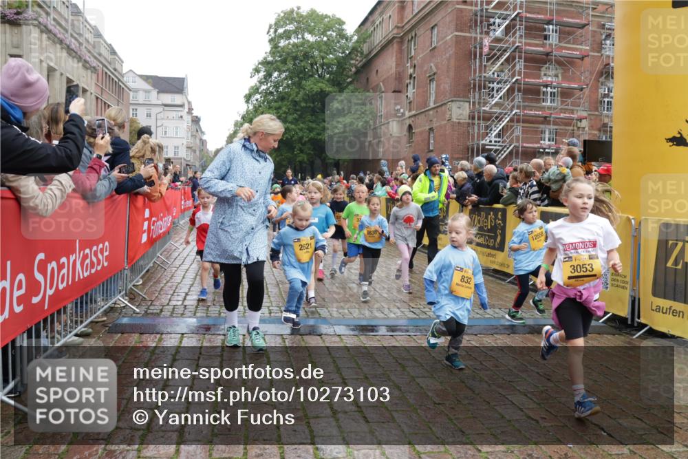 13.09.2026 - Kiel Lauf Yannick Fuchs http://msf.ph/oto/10273103 13.09.2026 08:35:54 Ziel 119, 304, 741, 1516, 1690, 1850, 2618, 2882, 3077, 3100, 3497, 5028, 5181, 5566, 5827, 5949, 6274, 6446, 6508, 8357, 9023, 9383, 9671, 9978, 10922, 11801, 11905, 12205, 12227, 12328, 12344, 12354, 165, 304, 434, 705, 865, 1152, 1216, 1240, 1308, 1516, 1691, 2018, 2207, 2582, 2619, 2652, 2684, 3144, 3160, 3236, 3556, 4030, 4319, 4381, 4418, 4695, 4924, 4990, 5090, 5245, 5343, 5583, 5853, 6833, 7628, 8009, 8301, 8340, 8539, 8815, 8988, 569, 740, 858 meine-sportfotos.de