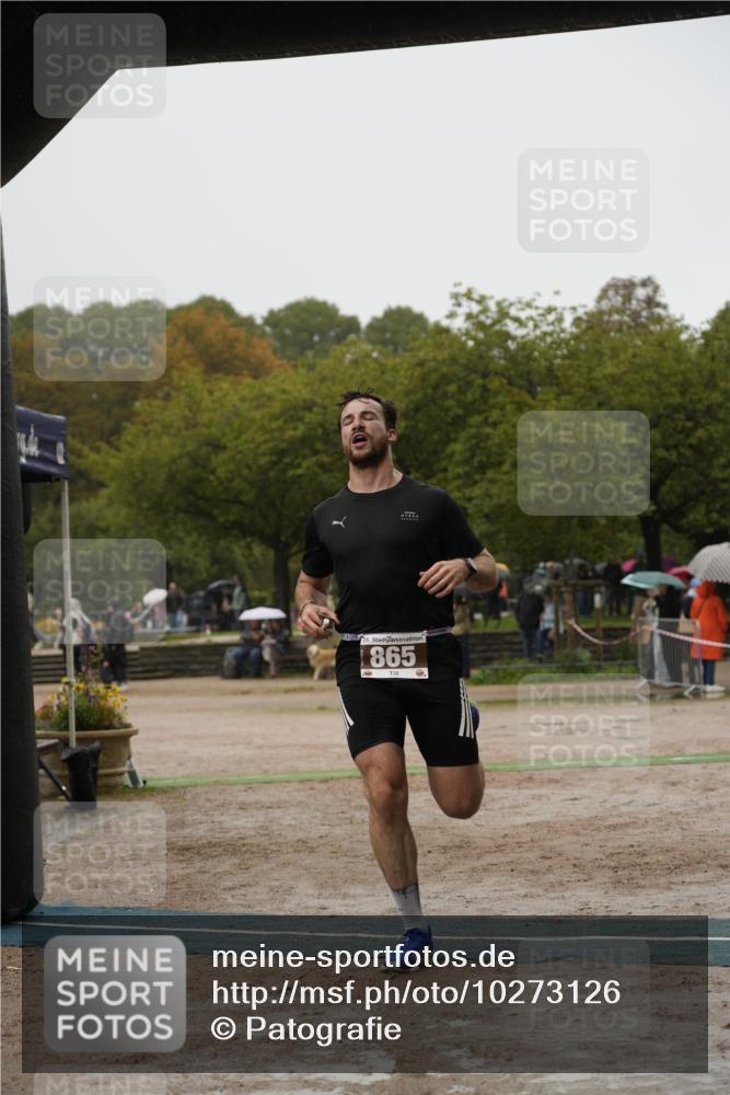 13.09.2026 - Stadtparktriathlon Patografie http://msf.ph/oto/10273126 13.09.2026 12:44:55 Ziel 865, 871 meine-sportfotos.de