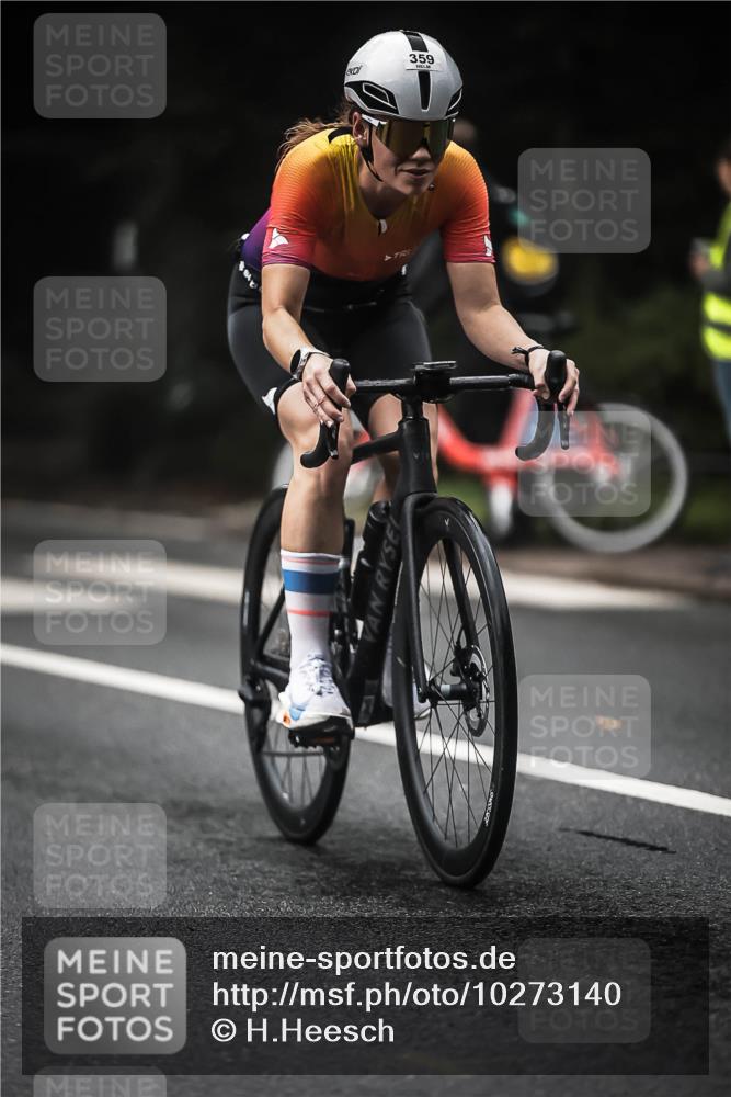 13.09.2026 - Stadtparktriathlon H.Heesch http://msf.ph/oto/10273140 13.09.2026 10:26:25 Radfahren 261, 330, 359, 368 meine-sportfotos.de