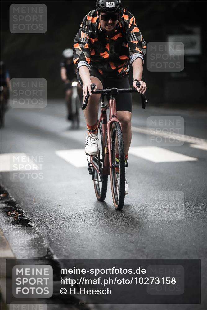 13.09.2026 - Stadtparktriathlon H.Heesch http://msf.ph/oto/10273158 13.09.2026 10:26:29 Radfahren 261, 330, 351, 359, 368, 444, 447 meine-sportfotos.de
