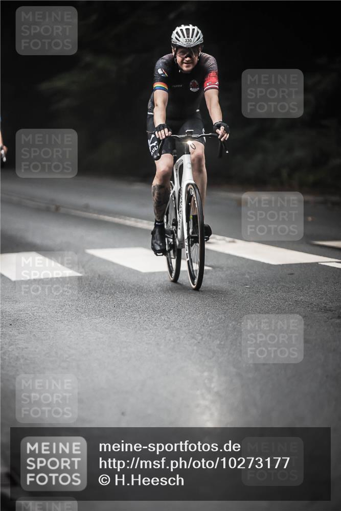 13.09.2026 - Stadtparktriathlon H.Heesch http://msf.ph/oto/10273177 13.09.2026 10:26:31 Radfahren 261, 330, 351, 444, 447 meine-sportfotos.de