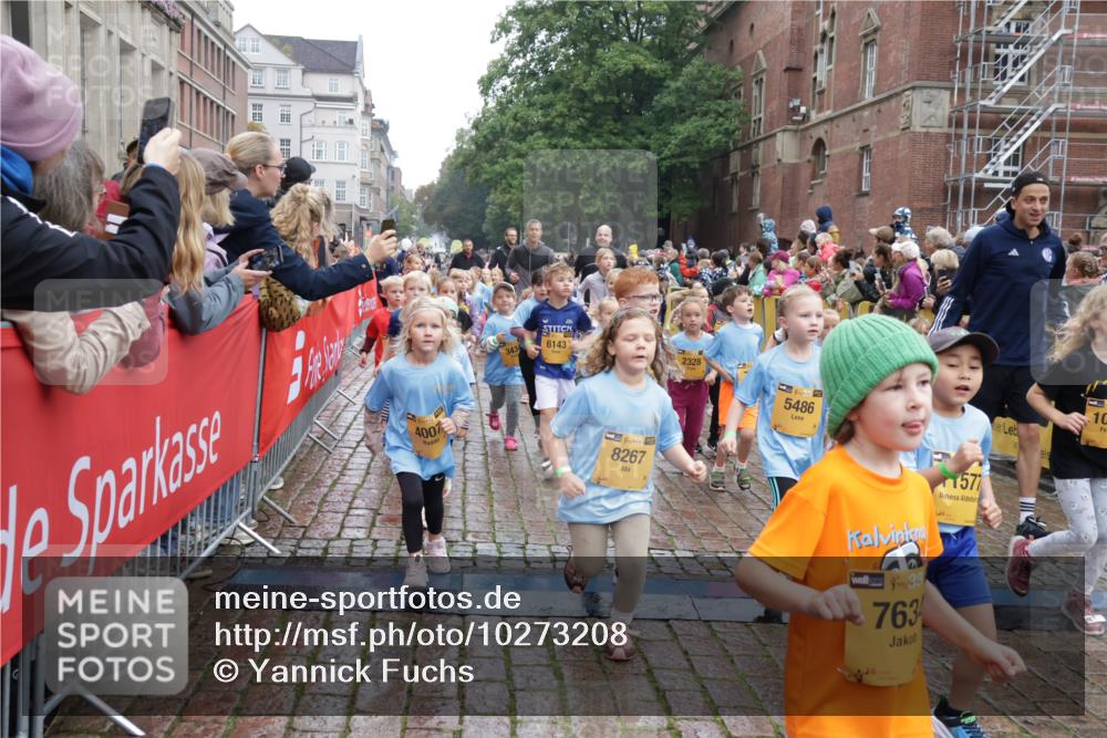 13.09.2026 - Kiel Lauf Yannick Fuchs http://msf.ph/oto/10273208 13.09.2026 08:36:00 Ziel 119, 741, 1690, 1850, 2618, 2882, 2911, 3100, 3762, 5028, 5146, 5181, 5566, 5827, 5905, 5990, 6446, 6508, 6589, 6741, 7383, 7573, 7781, 9023, 9026, 9234, 10043, 10351, 10576, 10642, 10922, 11203, 11639, 12203, 12205, 12227, 12354, 165, 304, 705, 865, 1152, 1216, 1240, 1308, 1516, 1691, 2018, 2619, 2652, 2684, 3144, 3160, 3236, 3556, 4030, 4319, 4381, 4924, 5090, 5245, 5343, 5853, 6833, 7628, 8009, 8301, 8340, 8539, 8815, 8988, 464, 569, 740, 858, 865, 3160 meine-sportfotos.de