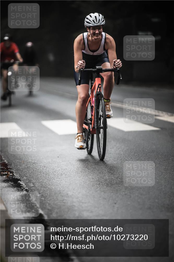 13.09.2026 - Stadtparktriathlon H.Heesch http://msf.ph/oto/10273220 13.09.2026 10:26:34 Radfahren 221, 251, 261, 269, 330, 345, 351, 444, 447, 463 meine-sportfotos.de