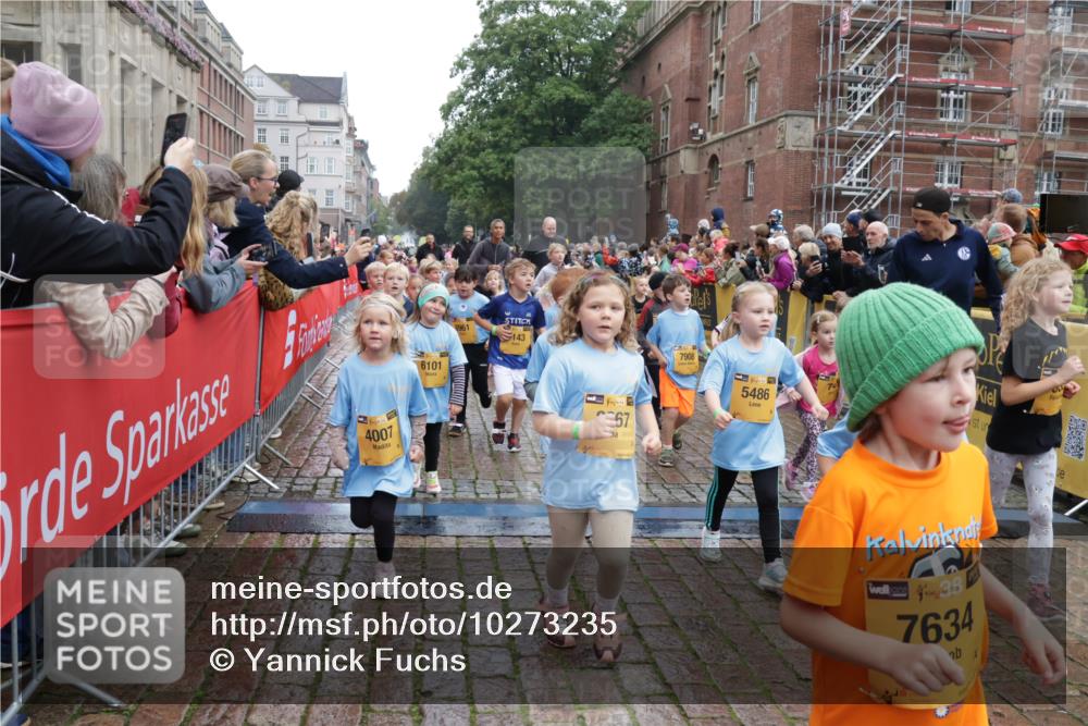 13.09.2026 - Kiel Lauf Yannick Fuchs http://msf.ph/oto/10273235 13.09.2026 08:36:00 Ziel 119, 741, 1690, 1850, 2618, 2882, 2911, 3100, 3762, 5028, 5146, 5181, 5566, 5827, 5905, 5990, 6446, 6508, 6589, 6741, 7383, 7573, 7781, 9023, 9026, 9234, 10043, 10351, 10576, 10642, 10922, 11203, 11639, 12203, 12205, 12227, 12354, 165, 304, 705, 865, 1152, 1216, 1240, 1308, 1516, 1691, 2018, 2619, 2652, 2684, 3144, 3160, 3236, 3556, 4030, 4319, 4381, 4924, 5090, 5245, 5343, 5853, 6833, 7628, 8009, 8301, 8340, 8539, 8815, 8988, 464, 569, 740, 858, 865, 3160 meine-sportfotos.de
