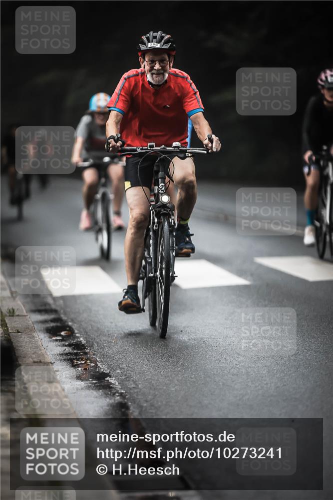 13.09.2026 - Stadtparktriathlon H.Heesch http://msf.ph/oto/10273241 13.09.2026 10:26:37 Radfahren 221, 251, 269, 292, 330, 345, 351, 444, 447, 463 meine-sportfotos.de