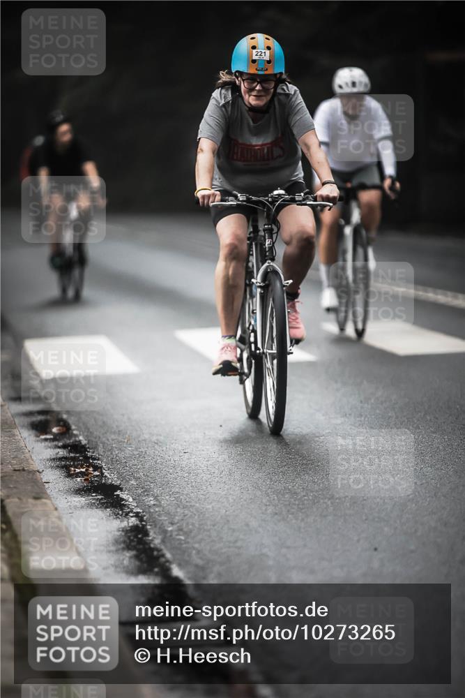 13.09.2026 - Stadtparktriathlon H.Heesch http://msf.ph/oto/10273265 13.09.2026 10:26:39 Radfahren 221, 225, 251, 269, 292, 345, 351, 444, 447, 463 meine-sportfotos.de