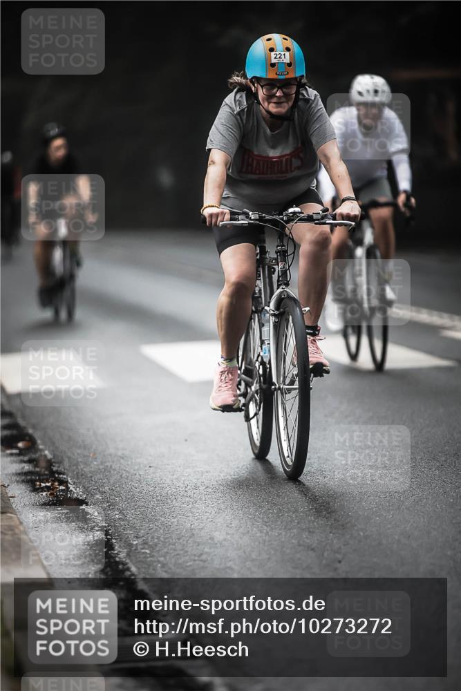 13.09.2026 - Stadtparktriathlon H.Heesch http://msf.ph/oto/10273272 13.09.2026 10:26:39 Radfahren 221, 225, 251, 269, 292, 345, 351, 444, 447, 463 meine-sportfotos.de