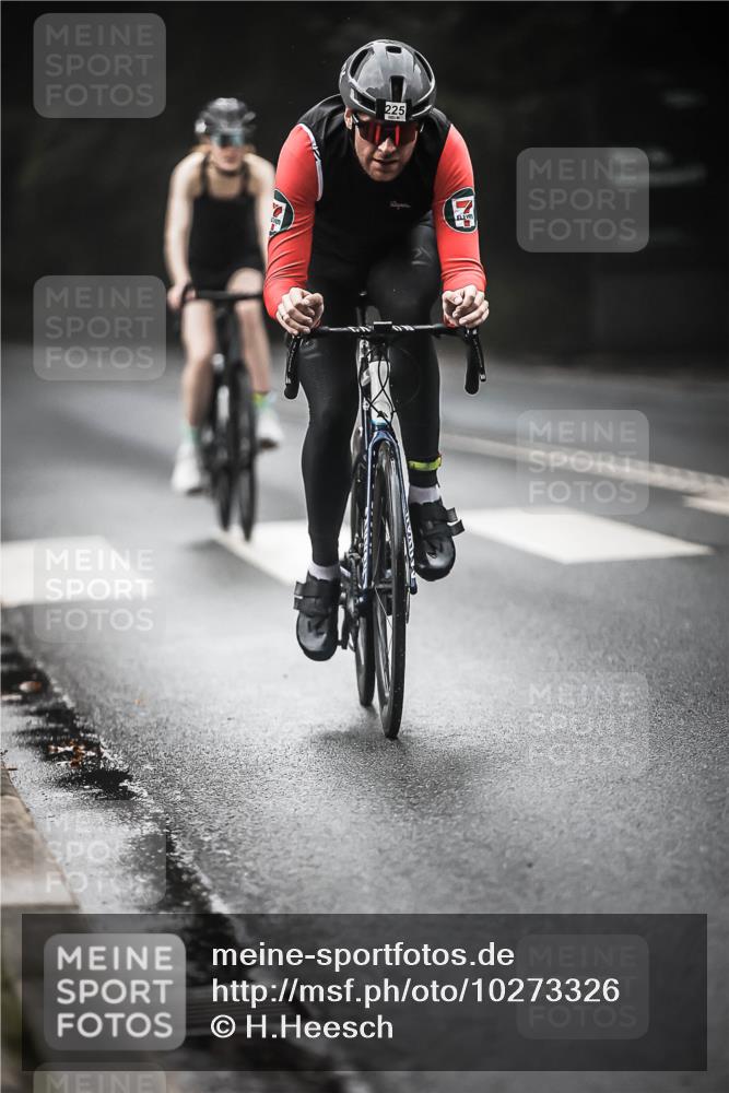13.09.2026 - Stadtparktriathlon H.Heesch http://msf.ph/oto/10273326 13.09.2026 10:26:44 Radfahren 221, 225, 251, 269, 292, 329, 345, 361, 463 meine-sportfotos.de